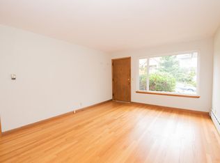 403 N 44th St, Seattle, WA 98103