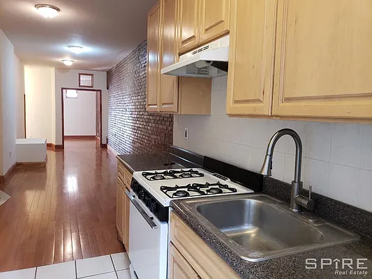Rented by Spire Group | media 18