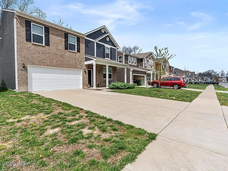 12034 Wooden Trace Dr — Photo 39