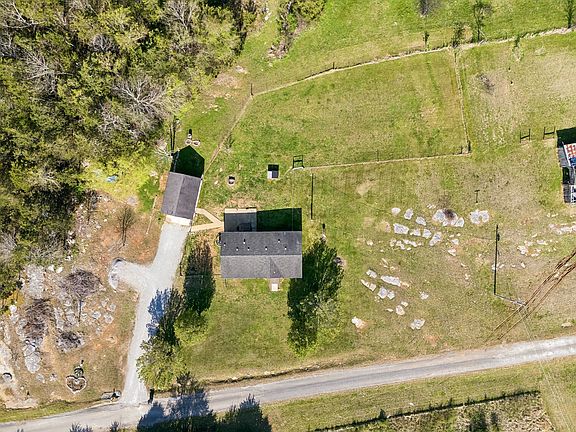 5th image of 2045 Gentle Rd