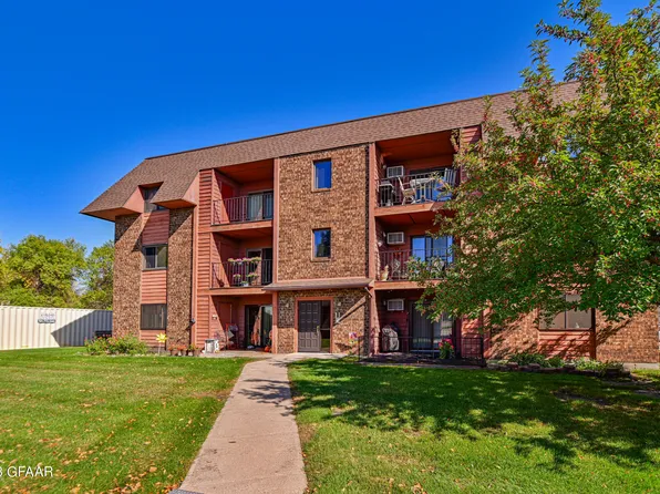 2726 S 26th St APT 5, Grand Forks, ND 58201