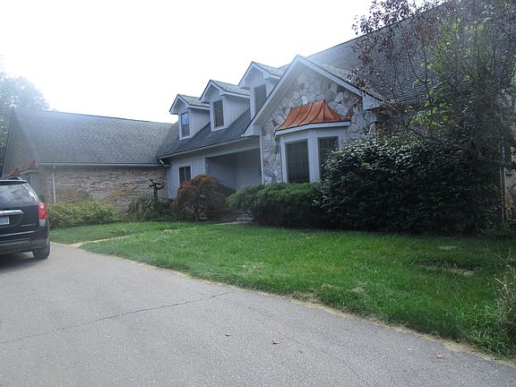 5th image of 10555 Cedar Valley Dr