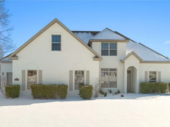 2451 Brookwater Ln, Fayetteville, AR 72703