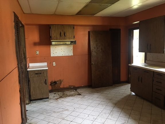 5th image of 544 Ingraham Ave