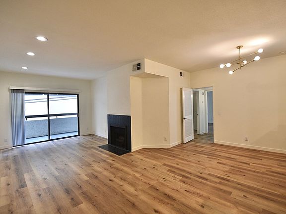 4th image of 3960 Carpenter Ave APT 7
