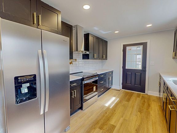 3rd image of 844 Holeman Ashley Rd