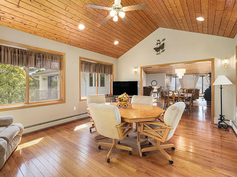 77 Cherry Hill Rd — Photo 21