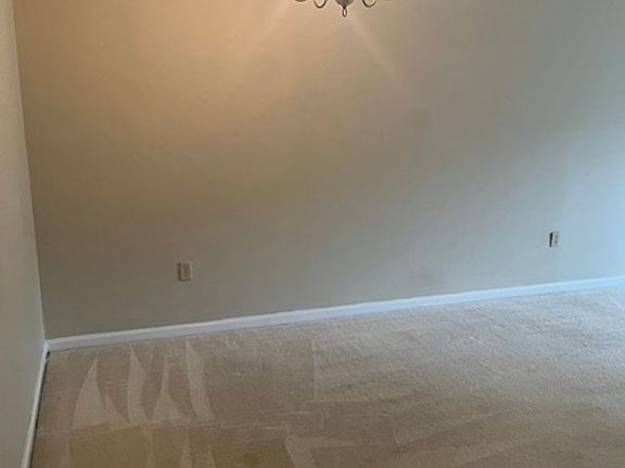 5th image of 906 Indian Wells Ct