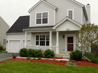 120 W Newbridge Ln, Round Lake, IL 60073