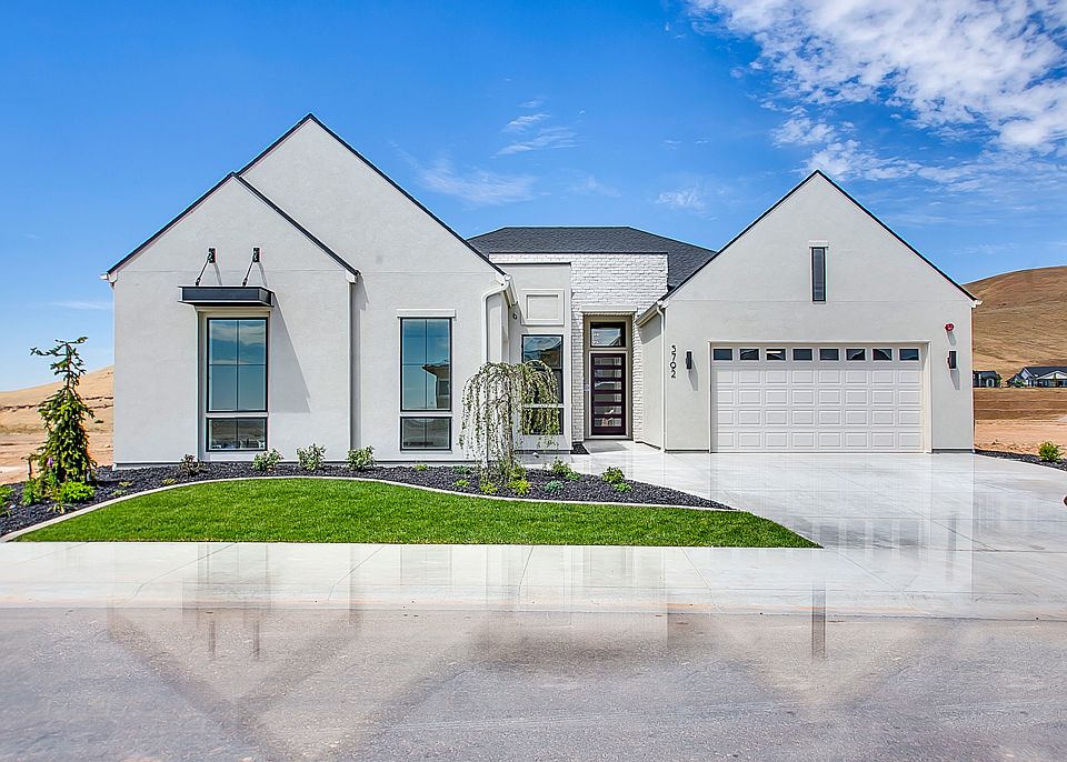 Transitional Cottage Front