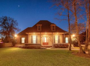 137 Willow Bend Dr, Madisonville, LA 70447