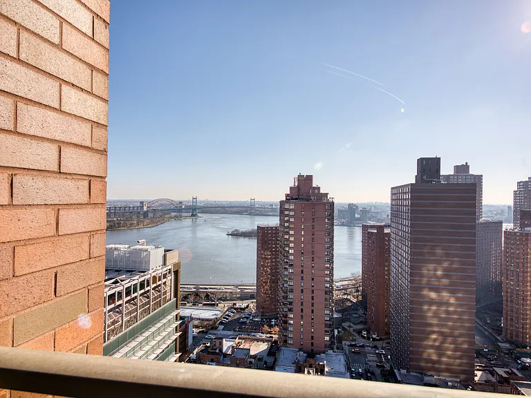 301 E 94th St #25C — Photo 12