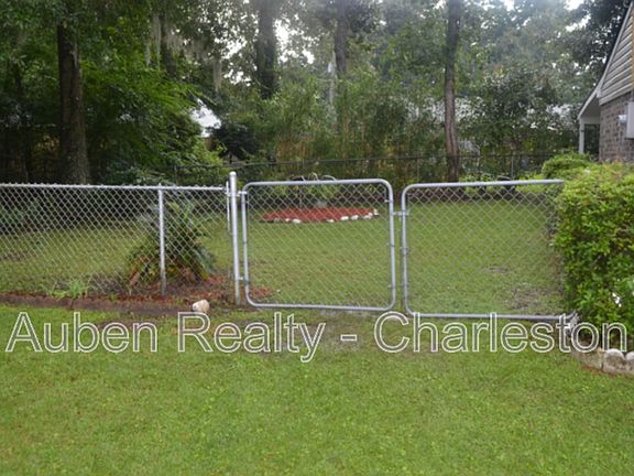 3rd image of 1992 Beechnut St