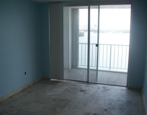 5th image of 1228 West Ave APT 1402