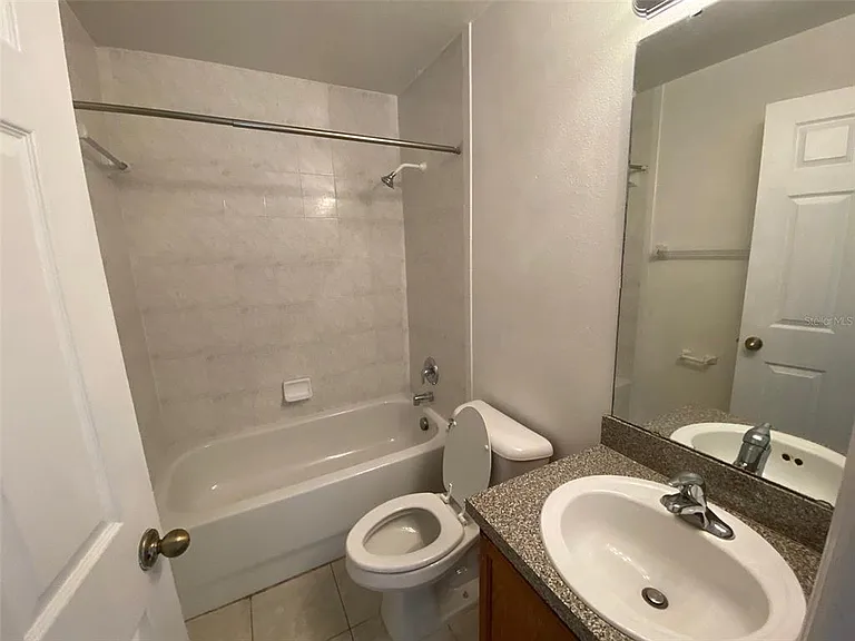 2408 Temple Grove Ln — Photo 4
