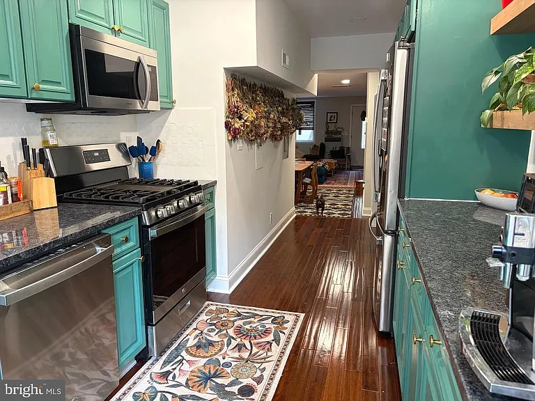 2220 Fleet St — Photo 5