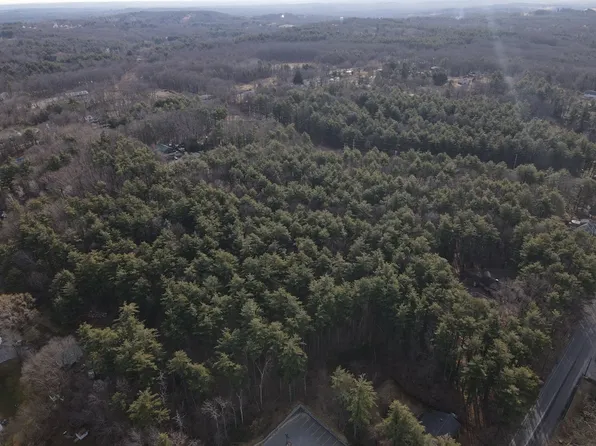 77 Electric Ave, Lunenburg, MA 01462