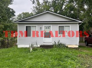 6086 Pearl St, Burton, MI 48509