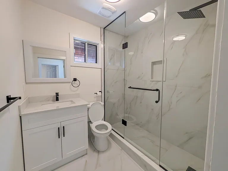 204 Sanford Ave S #L282H2 — Photo 13
