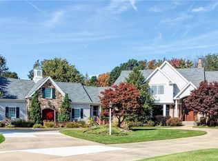 7488 Valley View Rd, Hudson, OH 44236