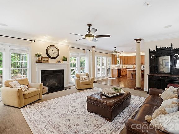 3rd image of 6717 Wesley Glen Dr