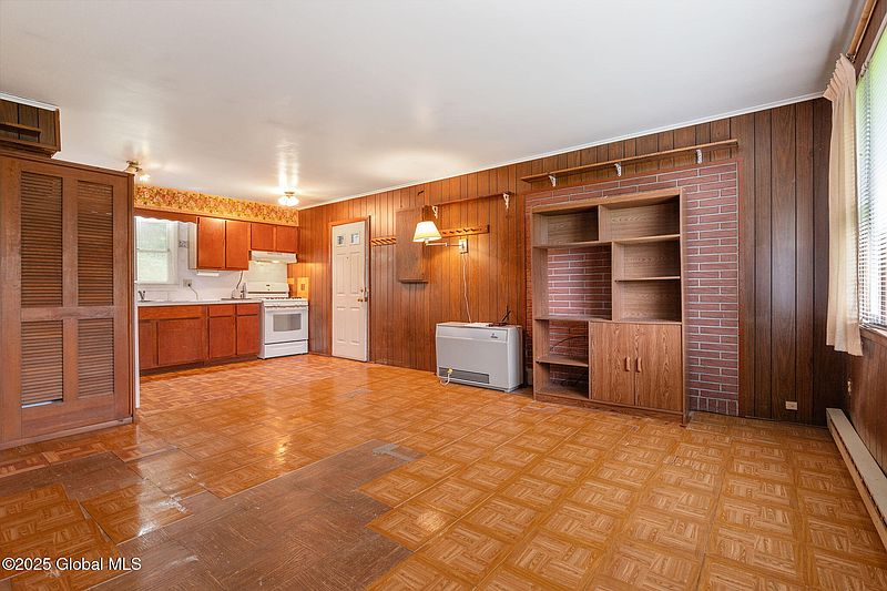 5th image of 334 Greenbush Road