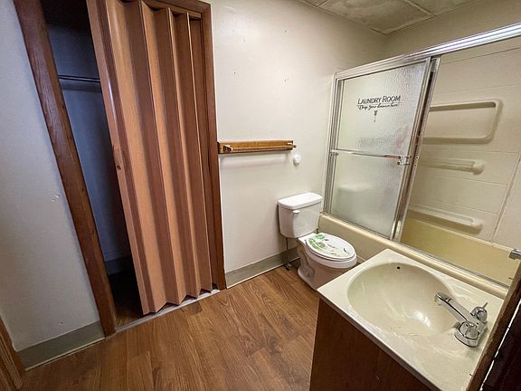 5th image of 7 Church St APT 6