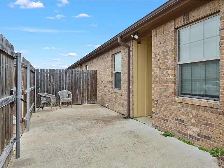 128 Kimber Ln — Photo 25