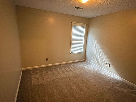4th image of 5575 Mary Ln