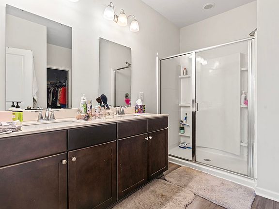 4th image of 2848 Ophelia Way