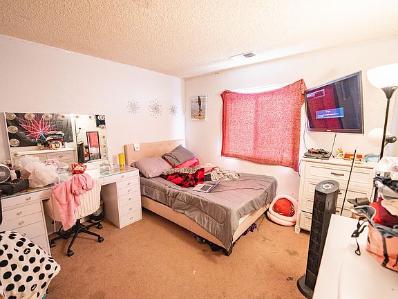 5th image of 2506 E Sweet Ave