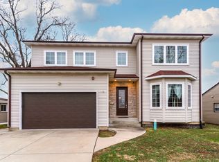 115 W Manchester Dr, Wheeling, IL