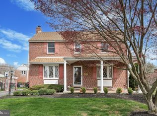 131 Colonial Park Dr, Springfield, PA 19064