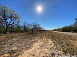 887 Rawhide Rd, Seguin, TX 78155