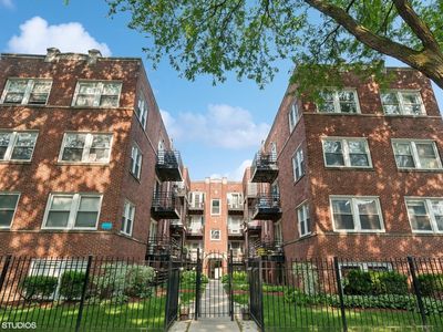 4332 N Sacramento Ave APT 3S, Chicago, IL, 60618