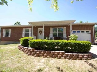 943 Trojan Cir, Troy, MO 63379