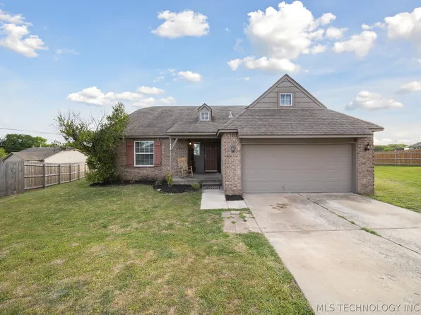 2015 Harriman Cir, Bartlesville, OK 74006