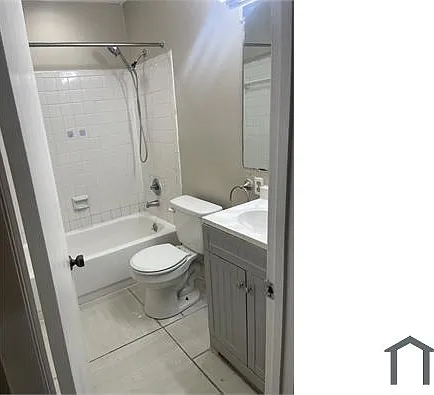 2040 Watermark Pl #2040 — Photo 2