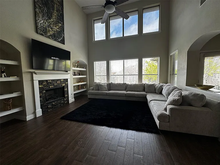 213 Fox Hollow Blvd — Photo 6