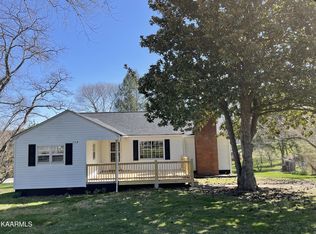 129 S High Knob Rd, La Follette, TN 37766