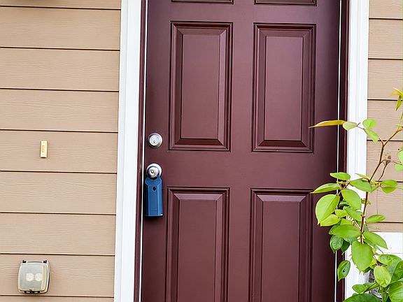 4th image of 2422 Stafford Way