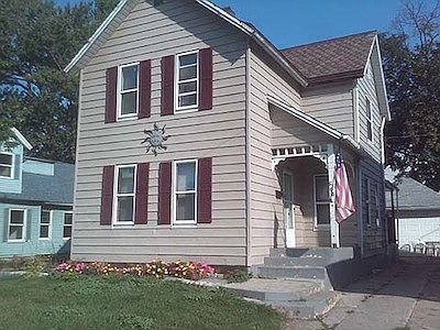 1st image of 600 W 8th St