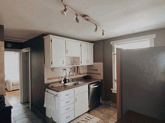2nd image of 8747 Brentwood Pl