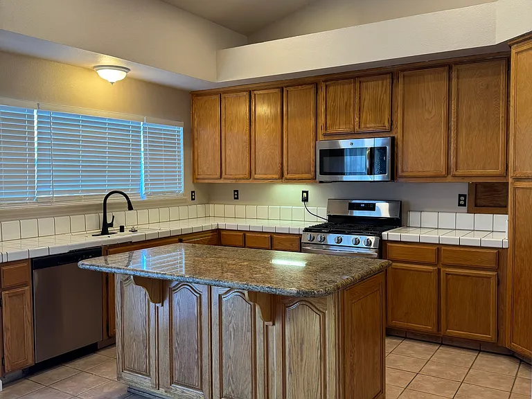 781 W Mount Diablo Ave — Photo 13