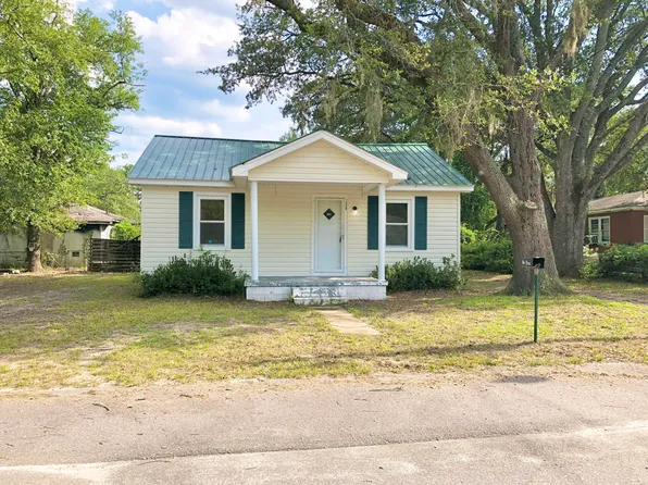 320 Breland St, Walterboro, SC 29488