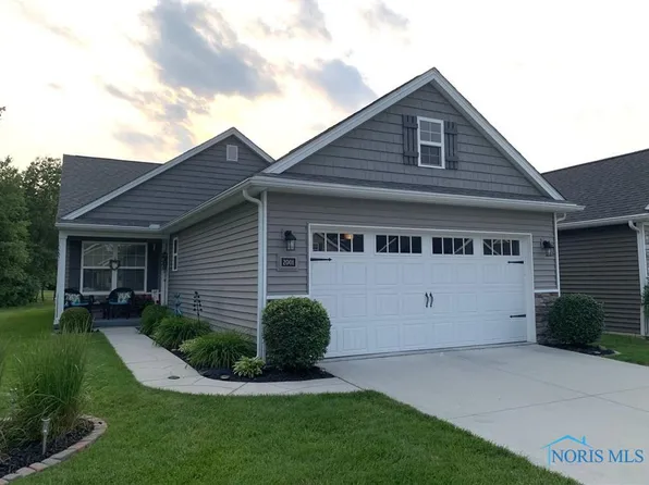 2001 Fieldbrook Dr, Toledo, OH 43615