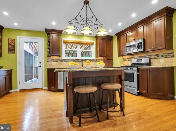 347 W 5th Ave, Conshohocken, PA 19428