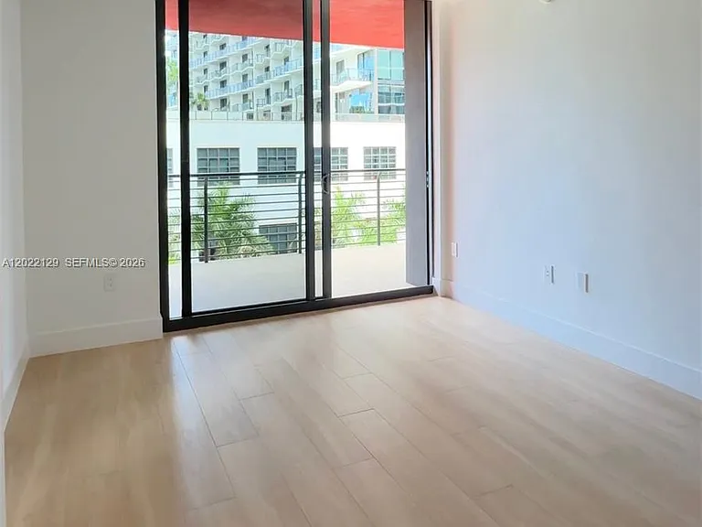 90 NE 32nd St #1110 — Photo 12