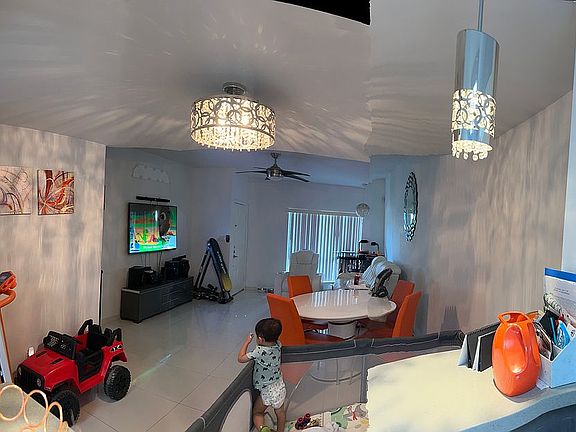 4th image of 1405 N 15th St APT 16