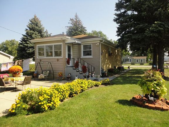 5th image of 2200 Gustave Ave